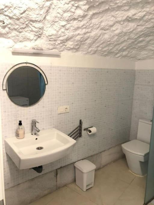 Апартаменты Authentic Cave In Old City Centre Гранада Экстерьер фото
